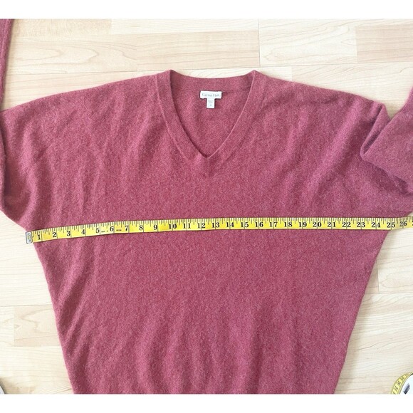 Garnett Hill Women’s Cashmere Sweater Essential V Neck Pullover Size Medium - Picture 9 of 12